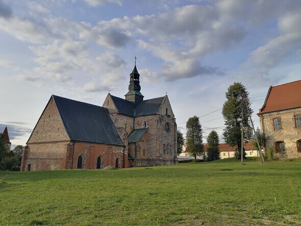 Opactwo Cystersów - Spływy kajakowe Sulejów